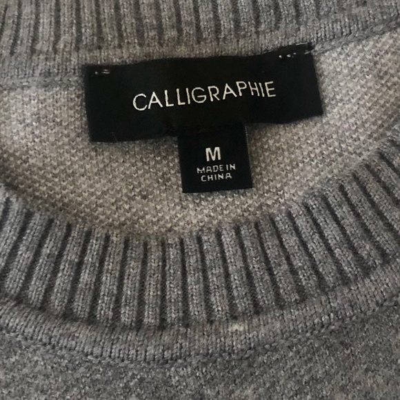 Faux Pearl Snowflake Calligraphie Sweater - Picture 6 of 9